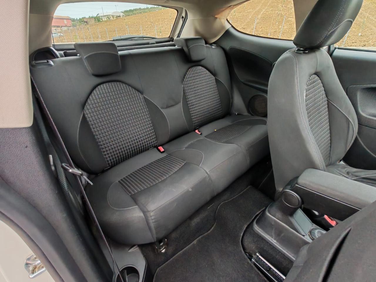 Alfa Romeo MiTo 1.4 T 120 CV GPL Distinctive Sport Pack