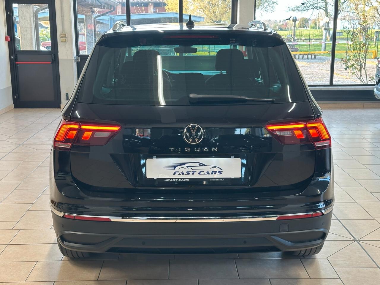 VOLKSWAGEN TIGUAN LIFE 2.0 TDI 122CV *CARPLAY*LUCI*ACC*