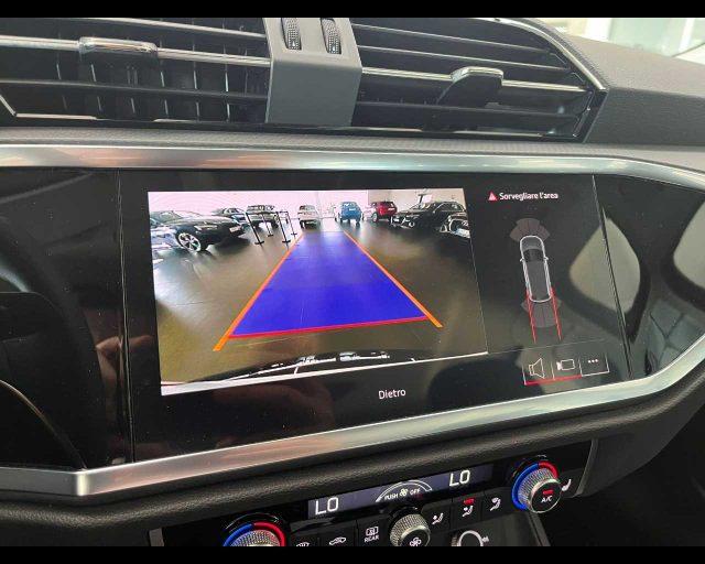 AUDI Q3 35 TDI S tronic Business Advanced