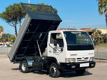 NISSAN CABSTAR RIBALTABILE TRILATERALE GANCIO TRAINO