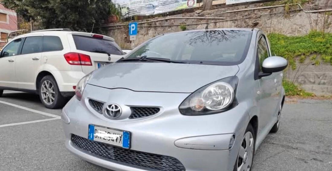 Toyota Aygo 1.0 ok neopatentati 5 porte