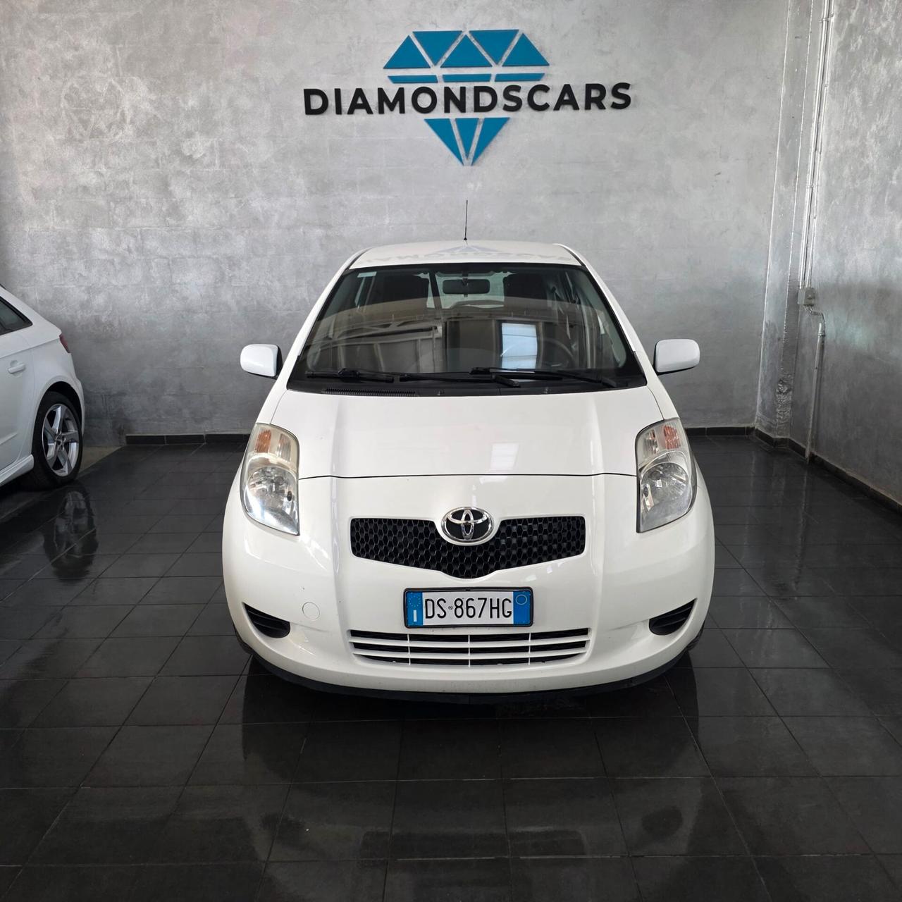 Toyota YARIS 1.0 BENZINA