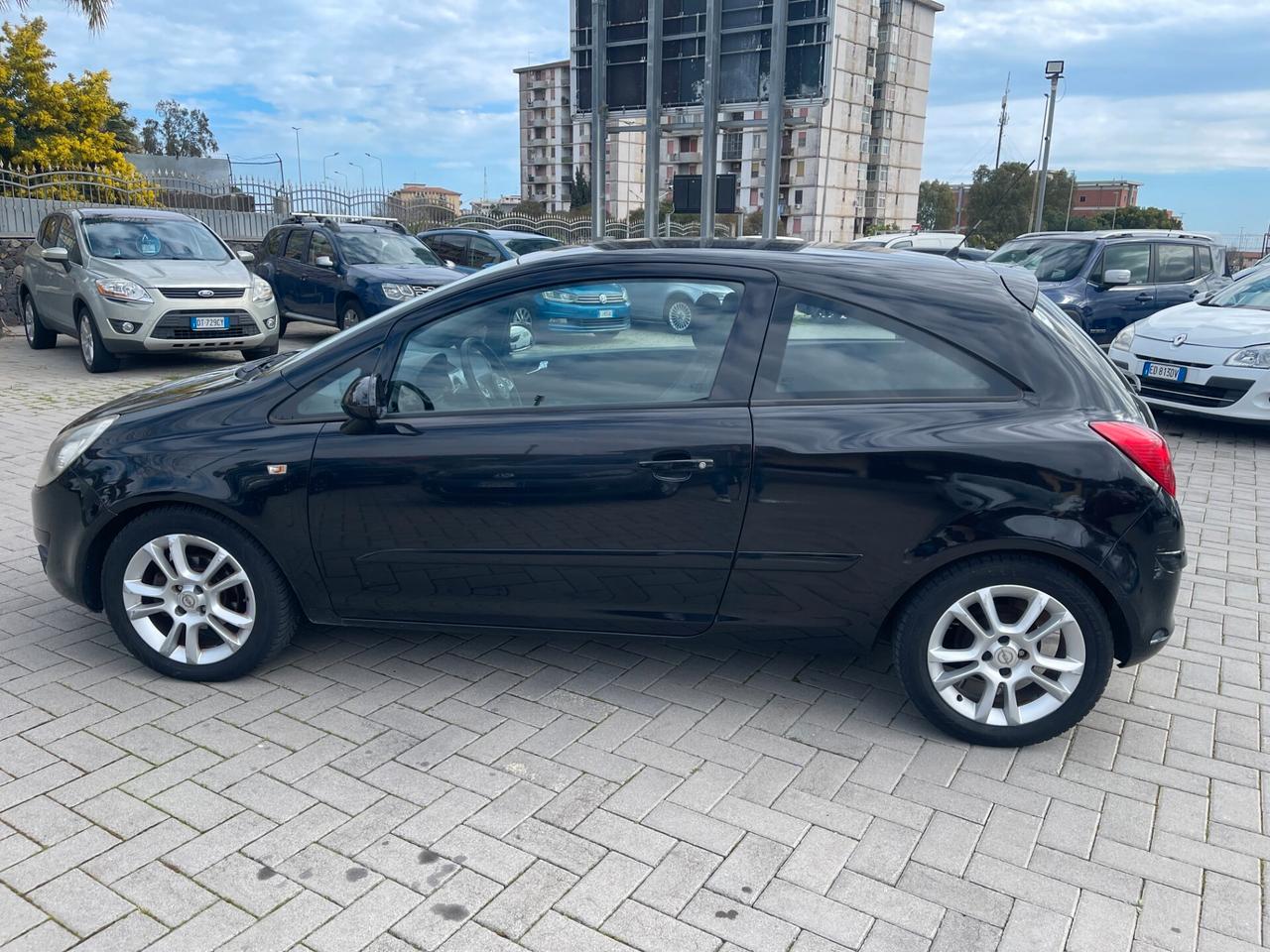 Opel Corsa 1.2 Sport