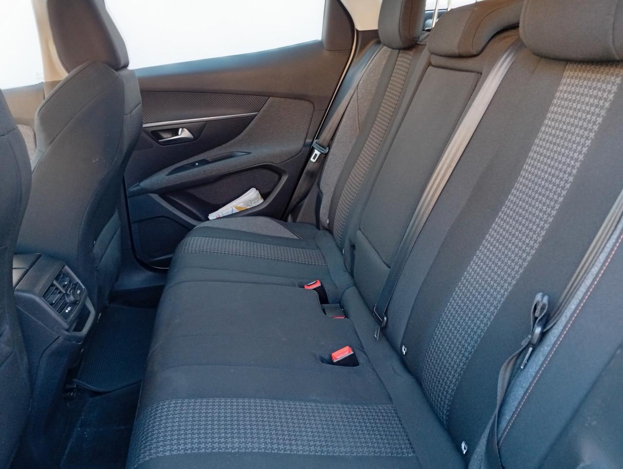 Peugeot 3008 BlueHDi 120 S&S EAT6 Business