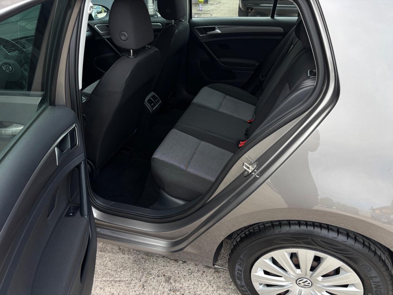 Volkswagen Golf 1.2 TSI 105 Cv. Garanzia.Neopatentati