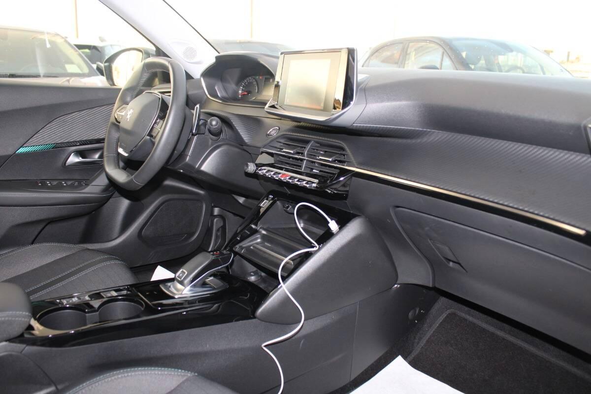 Peugeot 2008 1.5 bluehdi Allure s&s 130cv eat8 Con CARPLAY
