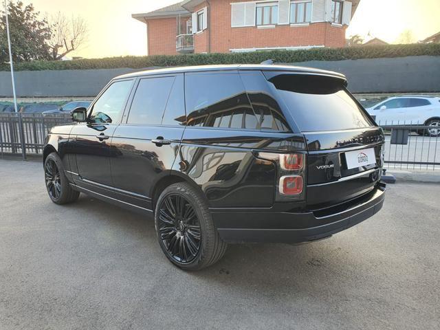 LAND ROVER Range Rover 3.0D I6 300 CV HSE Westminster Black