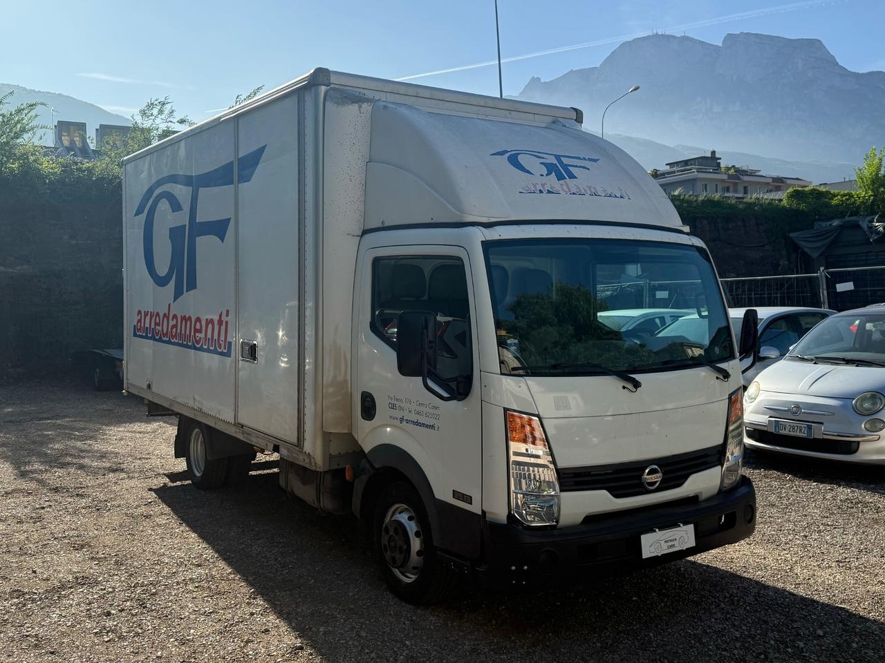 Nissan cabstar Patente B