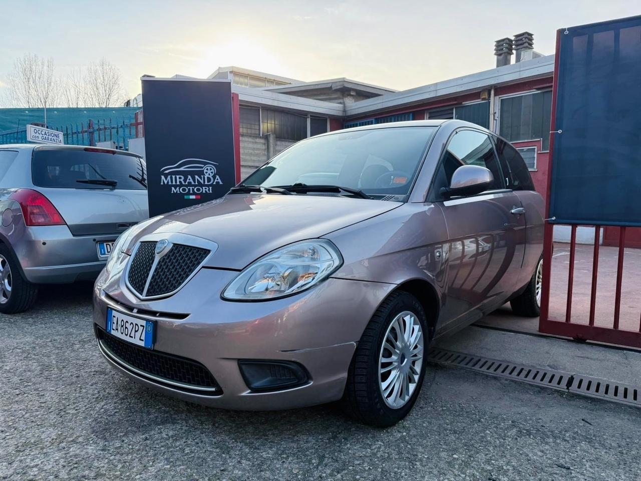 Lancia Ypsilon 1.2 Versus