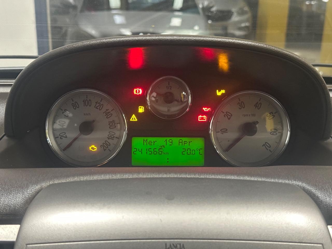 Lancia Ypsilon 1.3 MJT 90 CV Oro Bianco