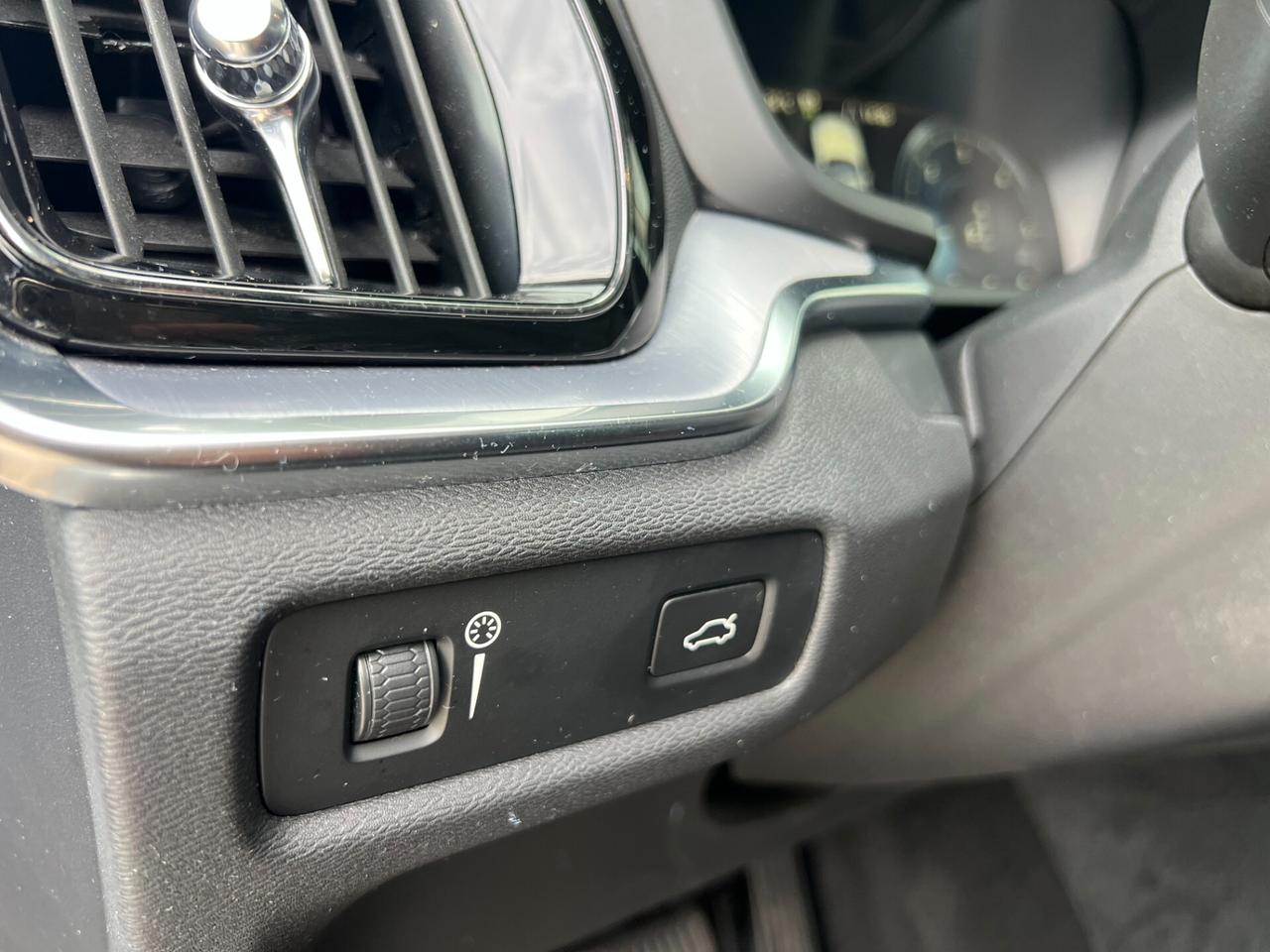 Volvo V60 MILD HYBRID / UNIPROP
