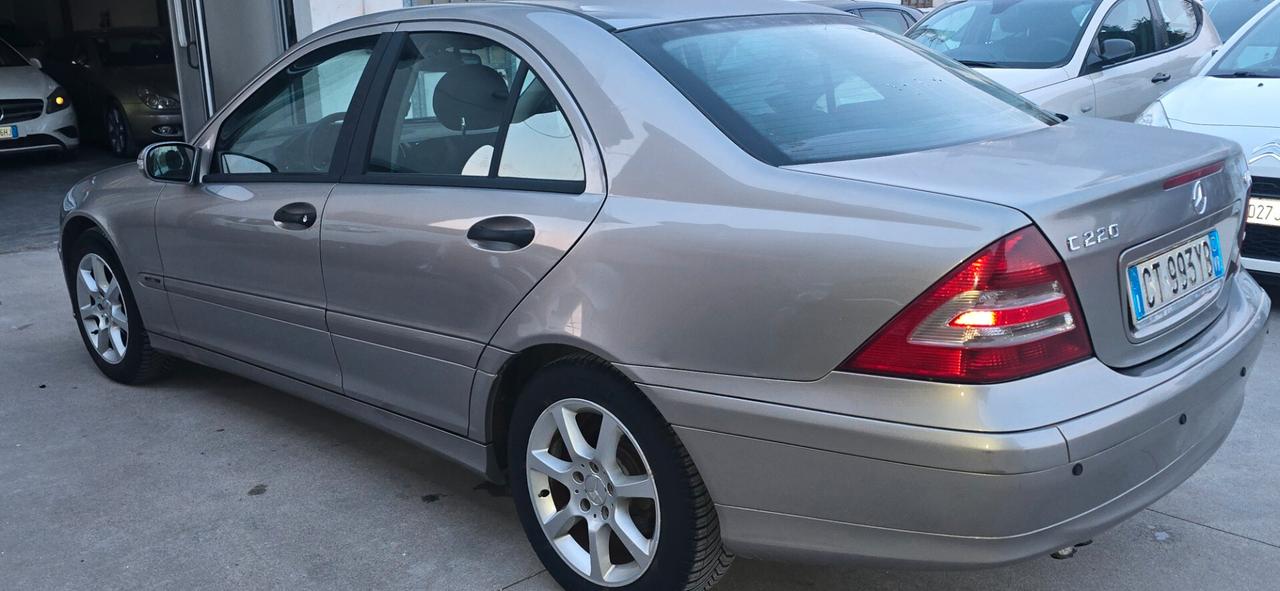 Mercedes-benz C 220 CDI cat Elegance.automatica