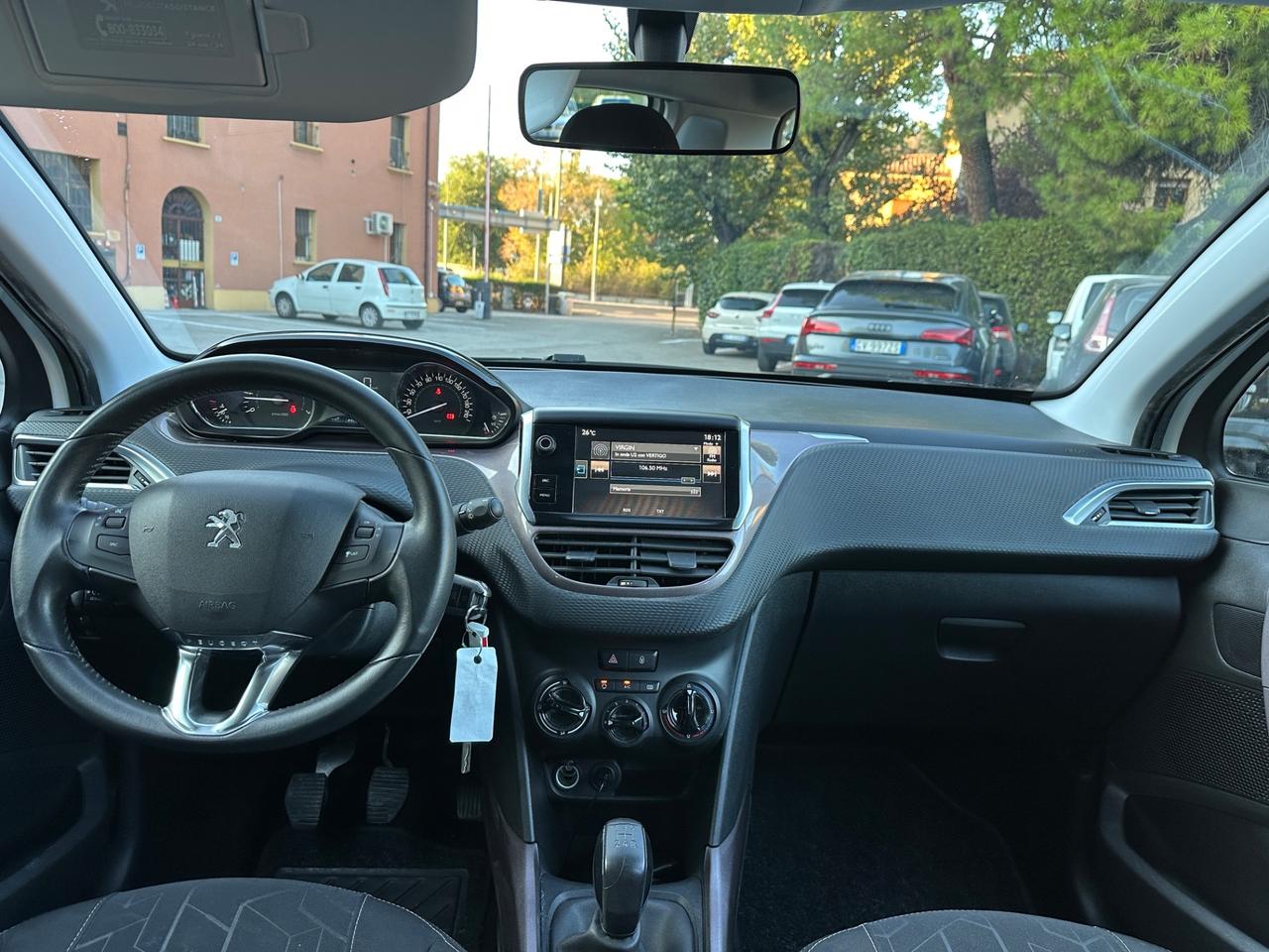 Peugeot 2008 PureTech 82 Allure soli 110mila km