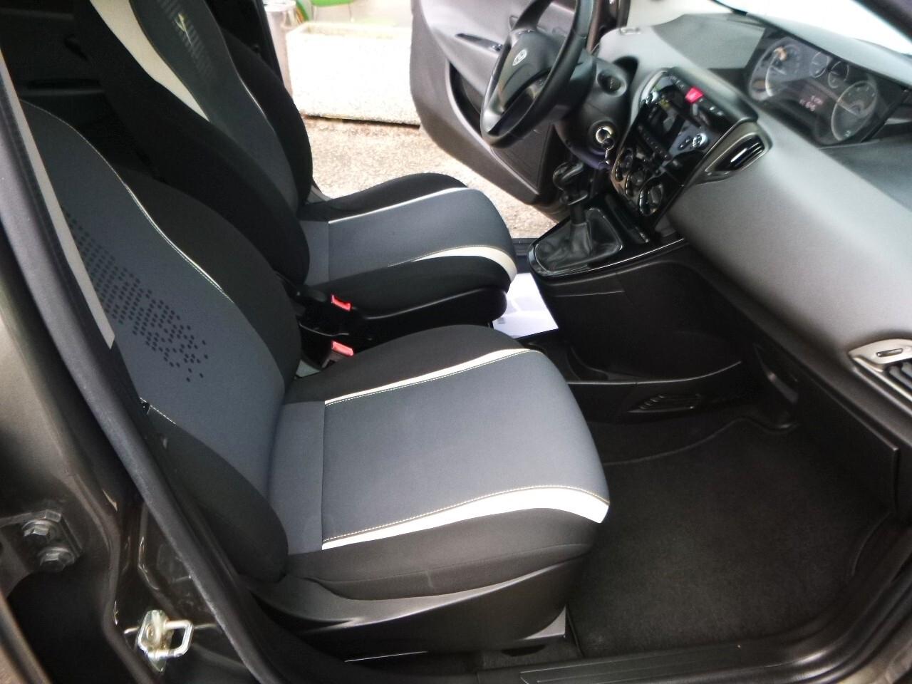Lancia Ypsilon 1.2 69 CV 5 porte S&S Elefantino