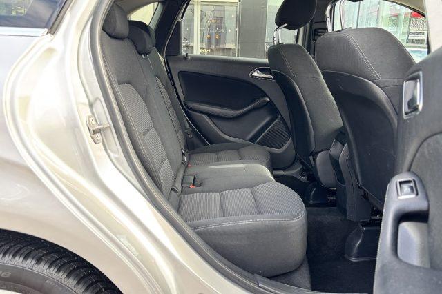 MERCEDES-BENZ B 180 d Automatic Business