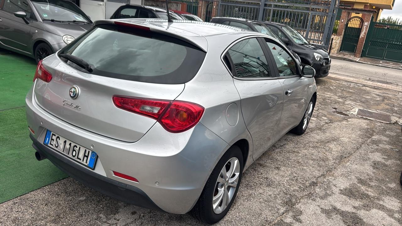 Alfa Romeo Giulietta 1.6 JTDm-2 105 CV Distinctive