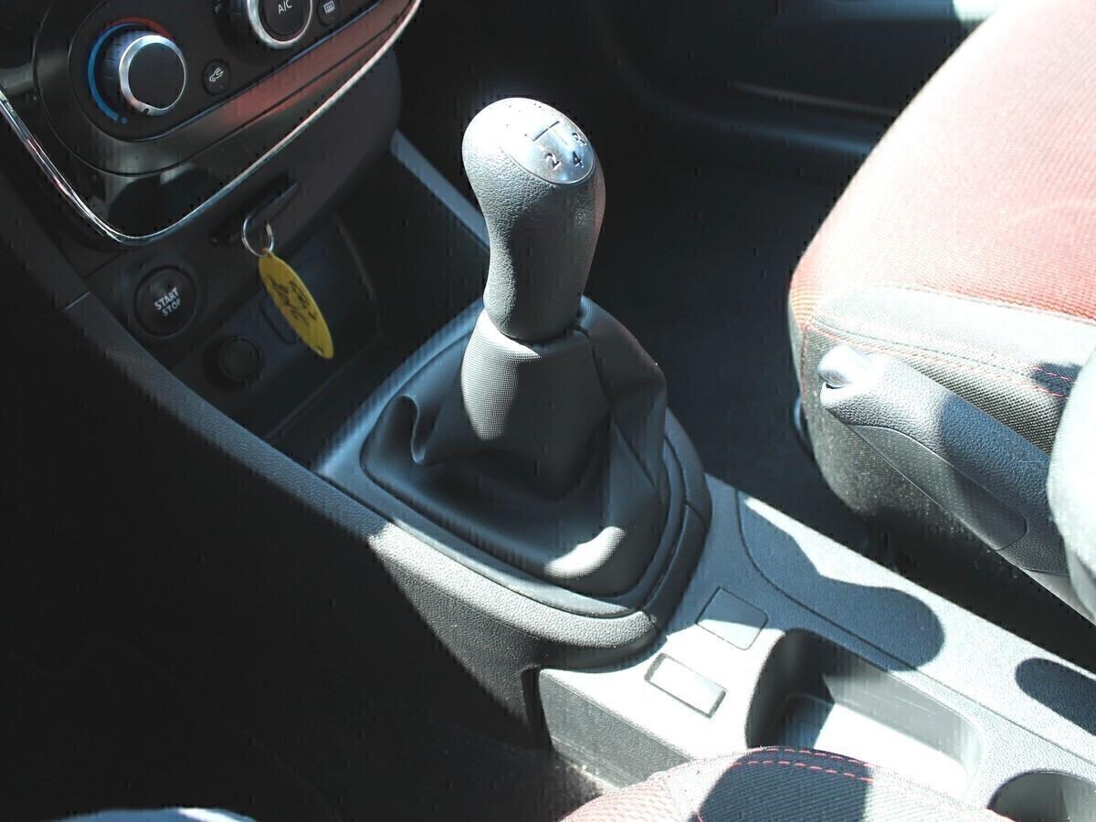 Renault Clio 1.2 Life 75cv E6 Navi PDC Retrocamera FINAZIABILE