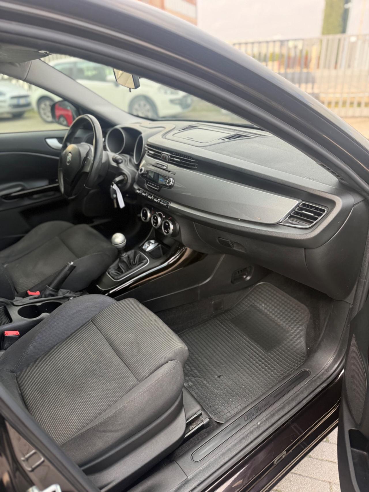 Alfa Romeo Giulietta 1.6 JTDm-2 105 CV Exclusive