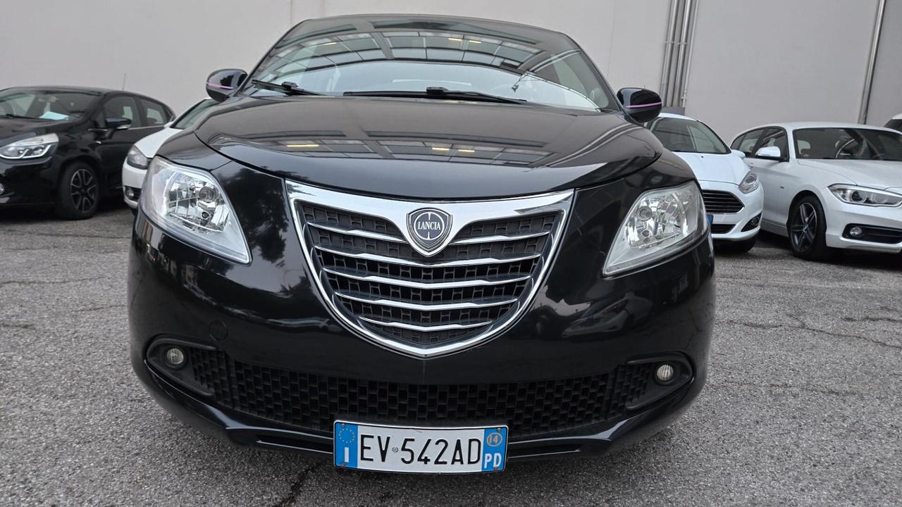 Lancia Ypsilon 1.2 69 CV 5 porte S&S Platinum