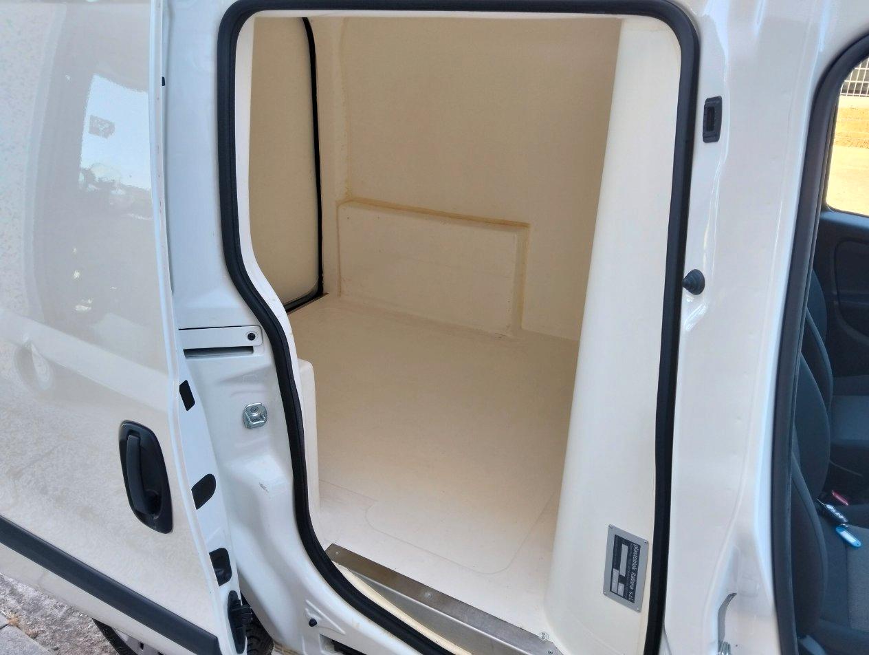 FIAT Doblo 1.6 mjt 16v SX 105cv COIBENTATO !