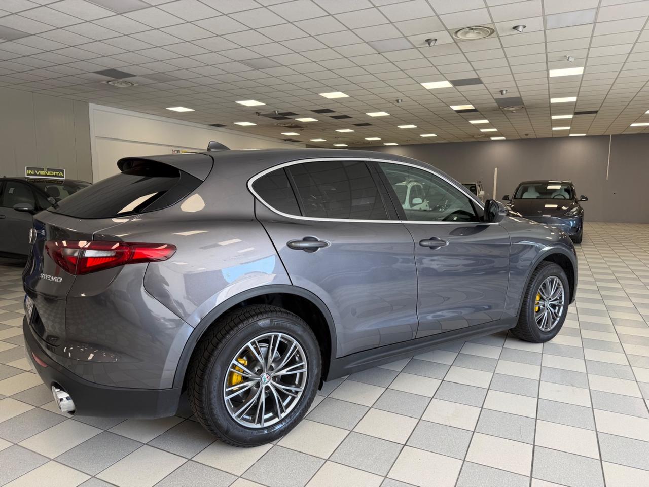 Alfa Romeo Stelvio 2.2 Turbodiesel 210 CV AT8 Q4 Super