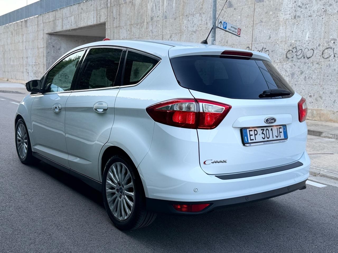 Ford C-Max 1.6 TDCi 115CV Titanium ok neopatentati