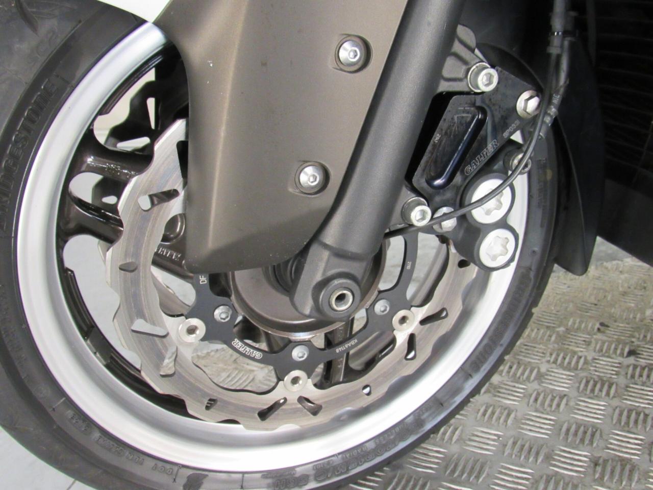 Yamaha T Max WHITEMAX ANNIVERSARY AKRAPOVIC