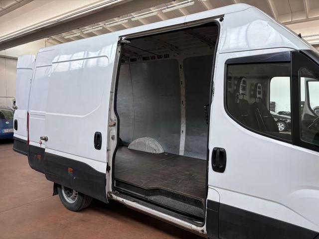 IVECO DAILY FURGONE 3520L H2 BLUE