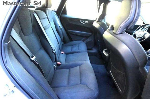 VOLVO XC60 XC60 2.0 b4 Momentum - Business awd auto-GE934CR