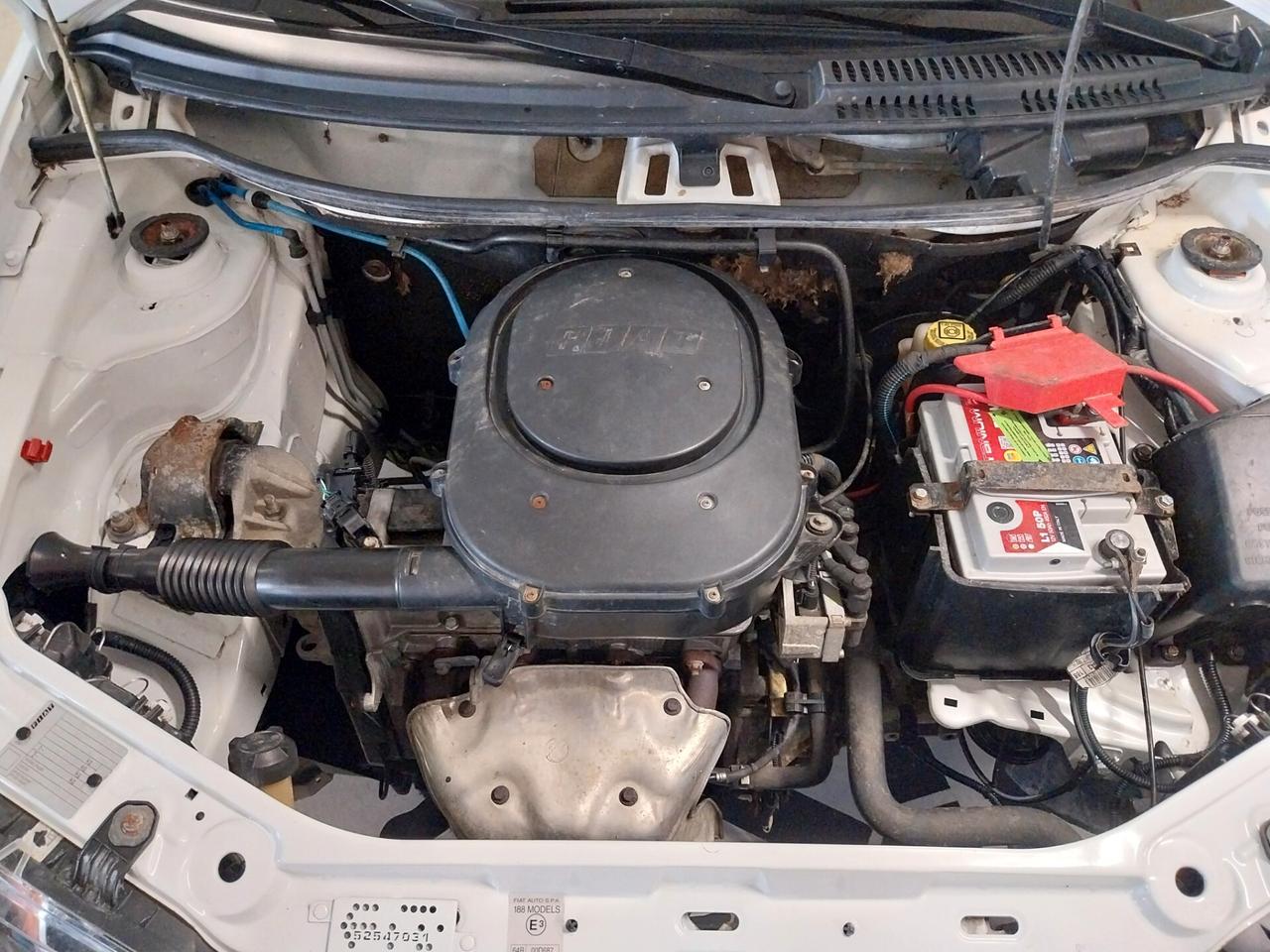 Fiat Punto 1.2i cat 3 porte ELX - ok neopatentati