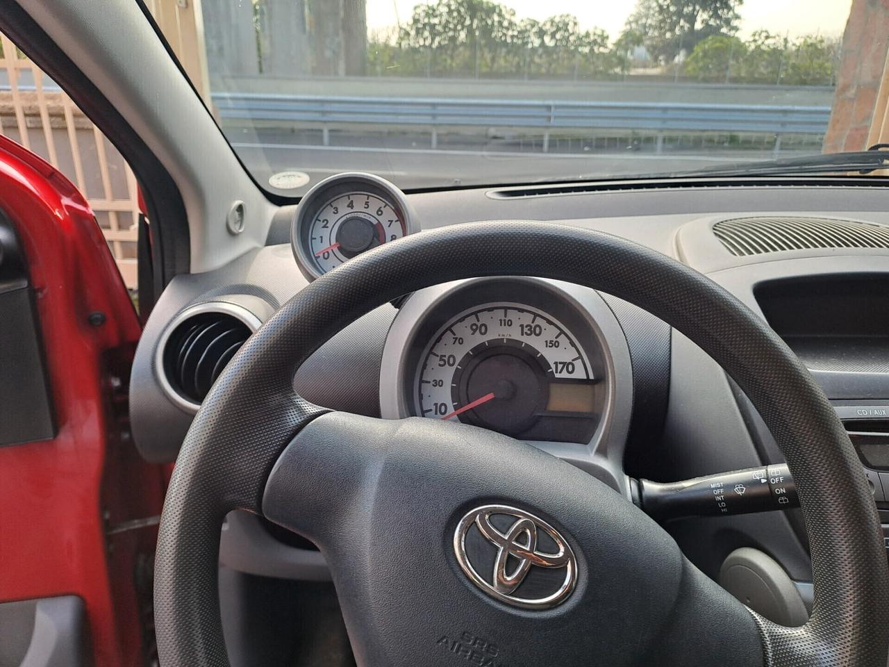 Toyota Aygo 1.0 12V VVT-i 5 porte Sol