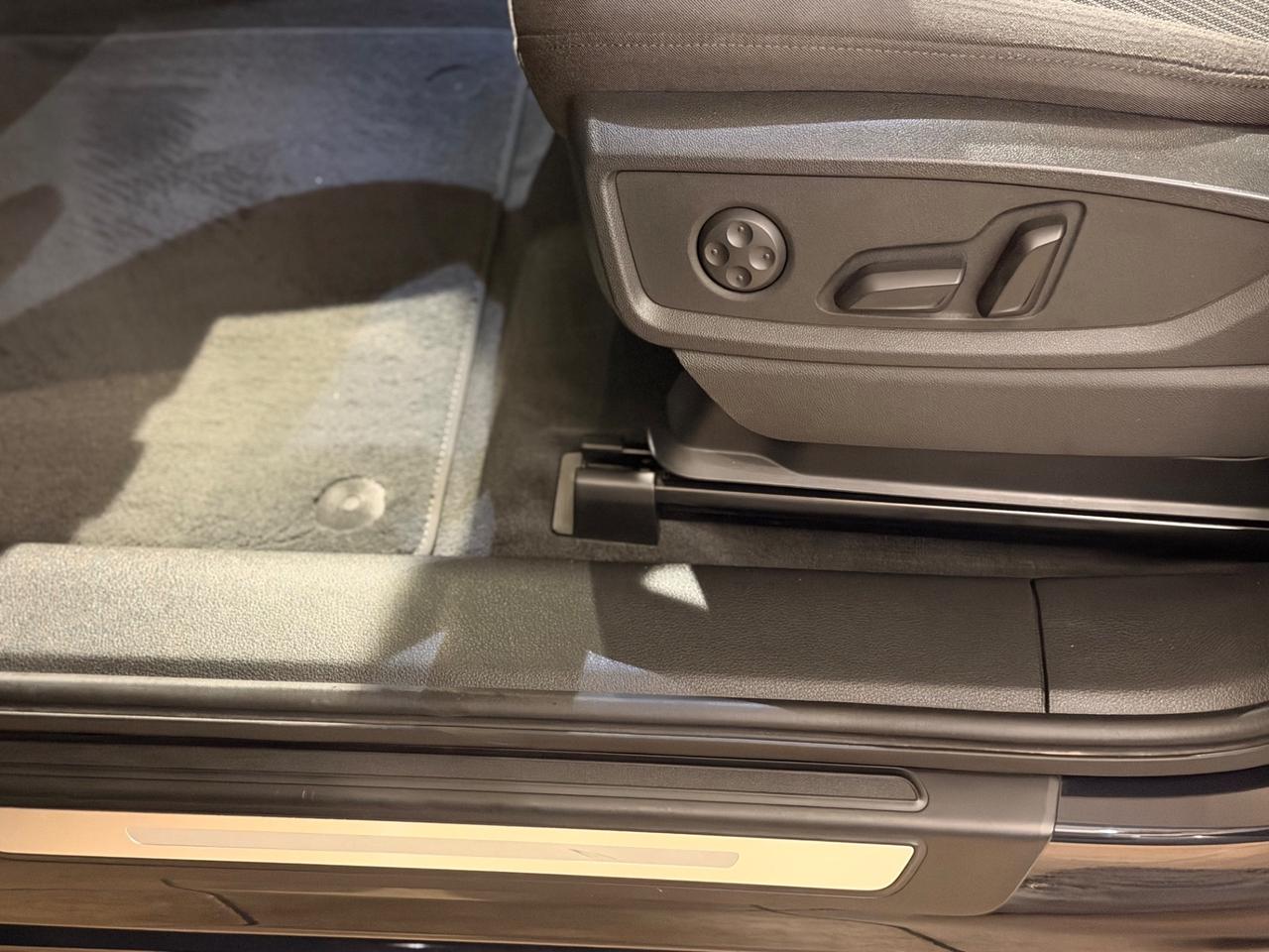 Audi Q5 40 TDI quattro S tronic Business Design