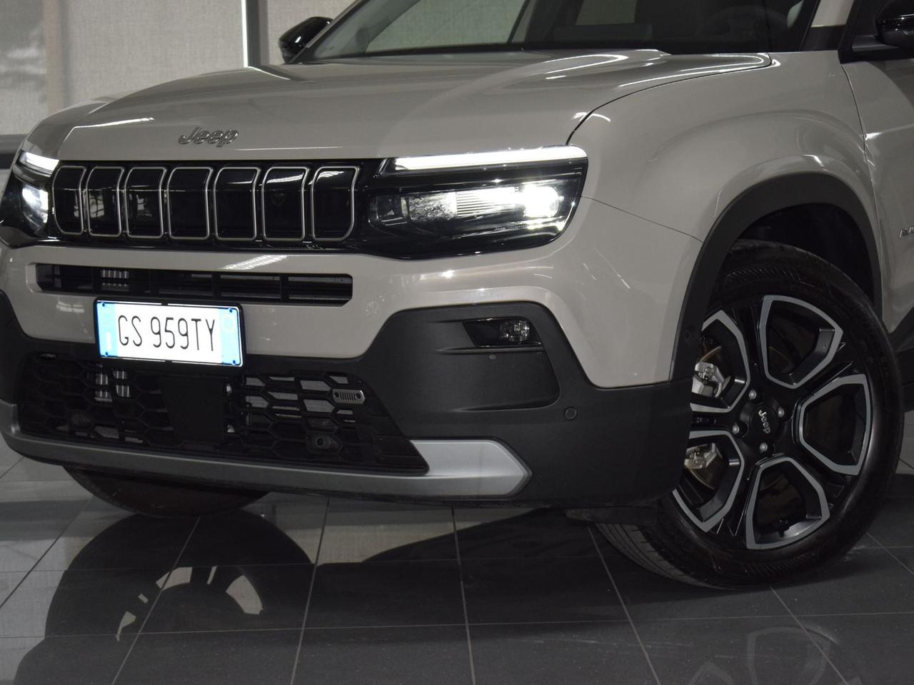 Jeep Avenger 1.2 e-HYBRID Summit