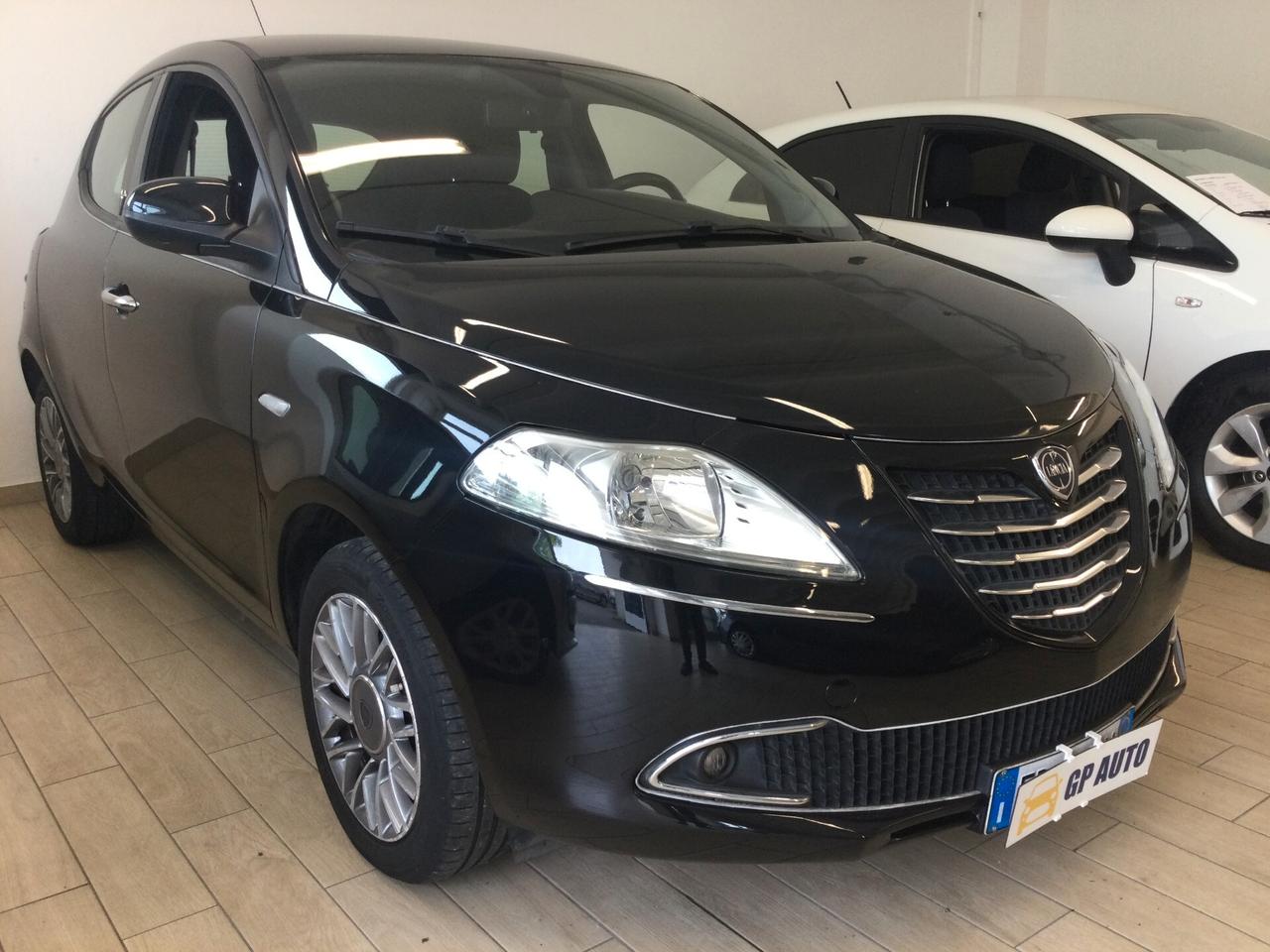 Lancia Ypsilon 0.9 TwinAir 85 CV 5 porte S&S DFN Platinum