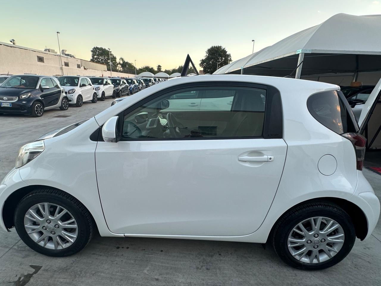 Toyota iQ 1.0 CVT Lounge