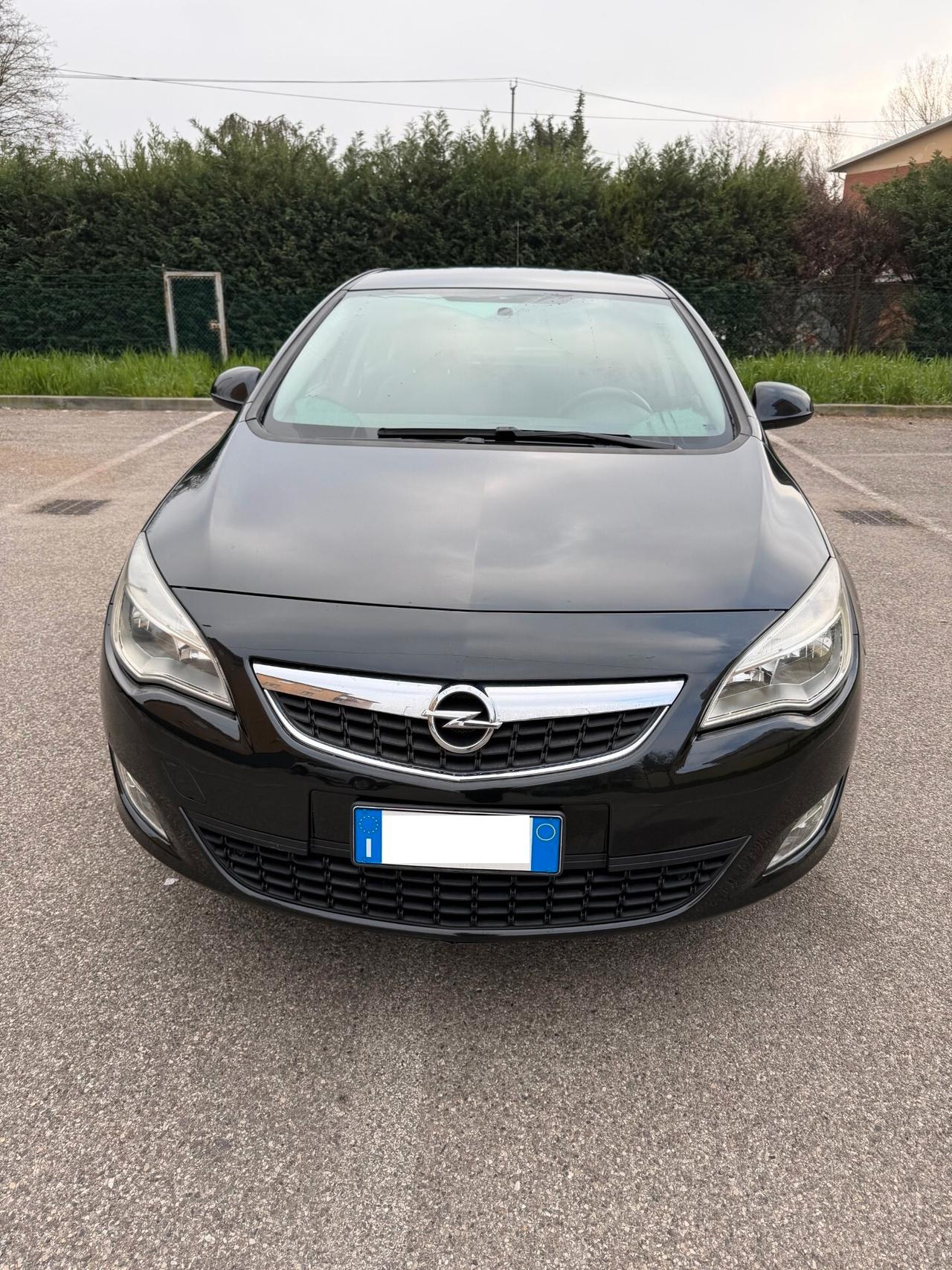 Opel Astra 1.4 METANO - NEOPATENTATI - 12 MESI DI GARANZIA -