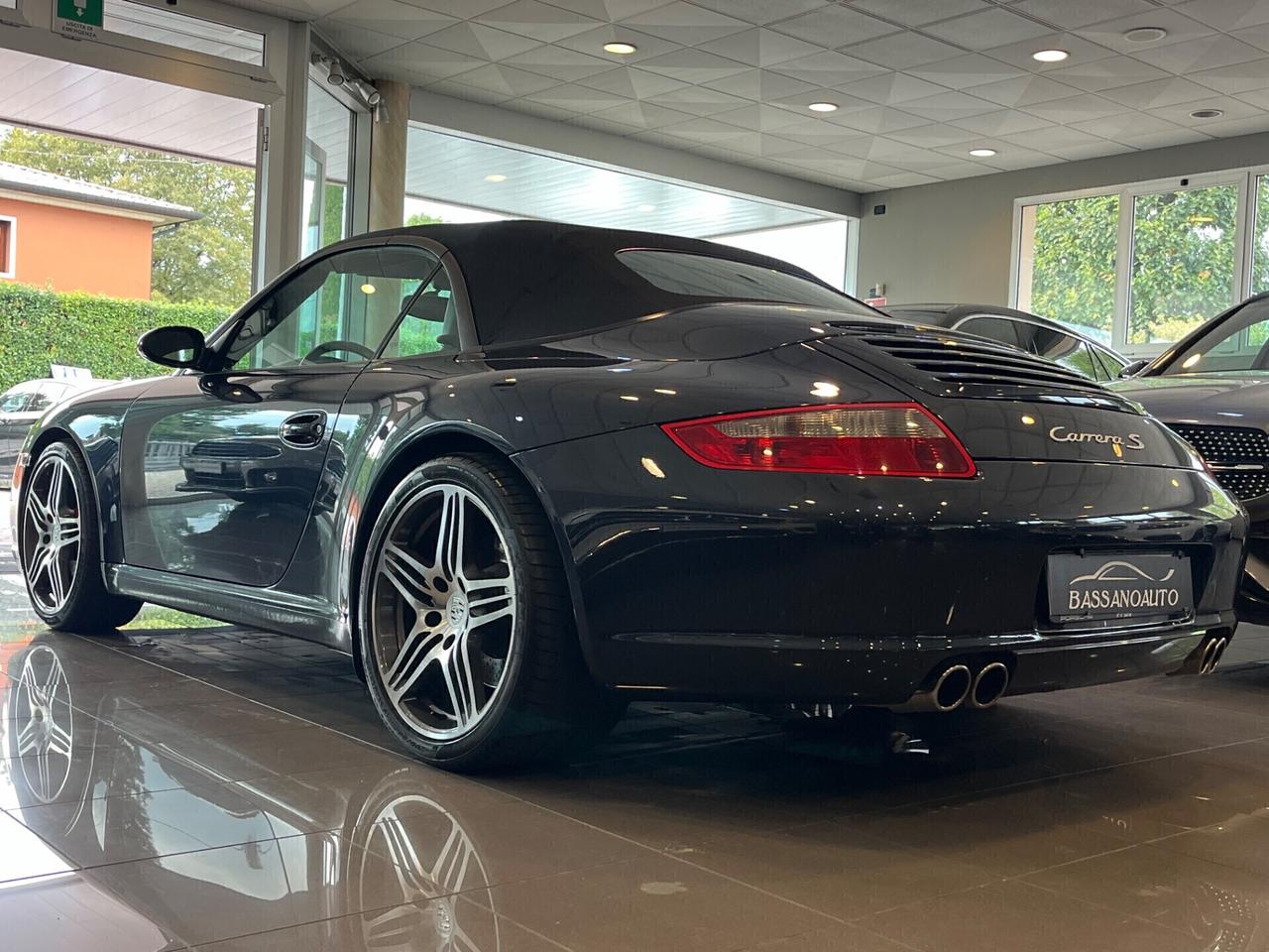 Porsche 911 Carrera S Cabriolet