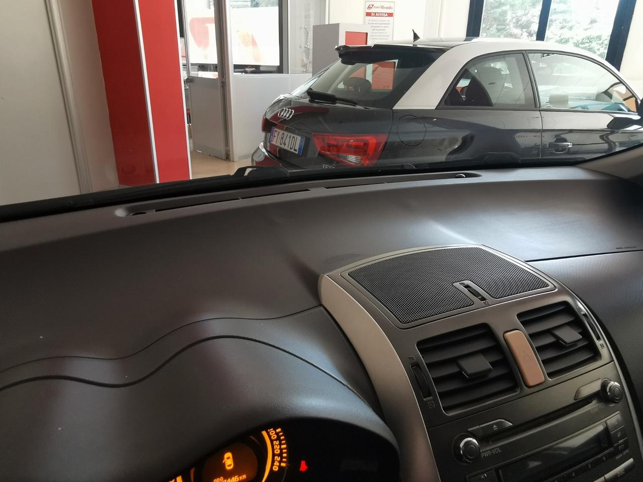 Toyota Auris 1.4 D-4D 5 porte Sol