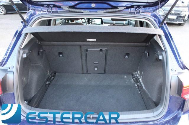 VOLKSWAGEN Golf 8 2.0 TDI DSG Life