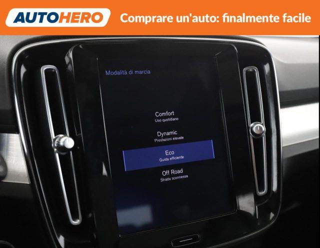 VOLVO XC40 D3 AWD Geartronic Momentum Pro