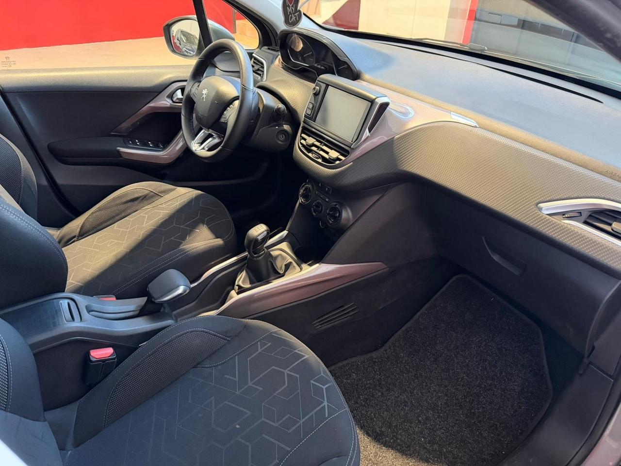 Peugeot 2008 1.6 VTi 120CV Allure