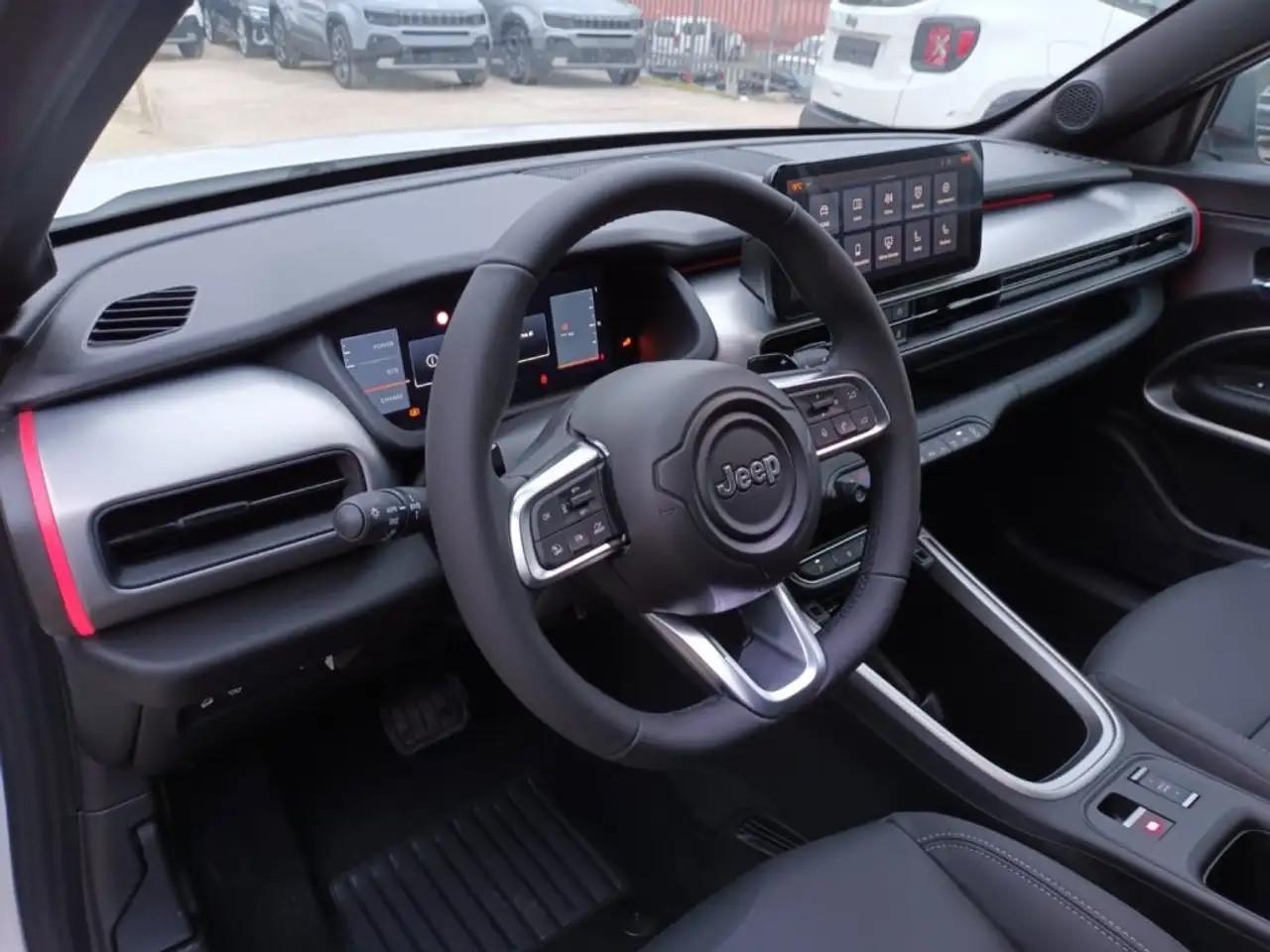 Jeep Avenger 1.2 E-HYBRID 110 CV Summit KM0