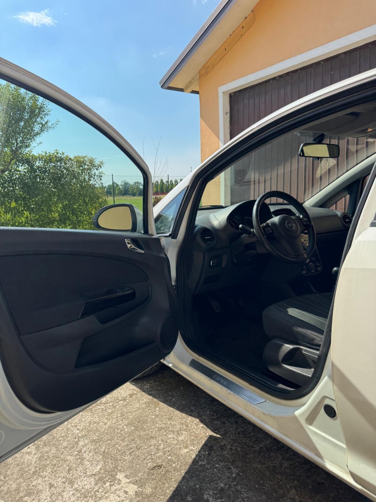 Opel Corsa 1.2 5 porte Edition