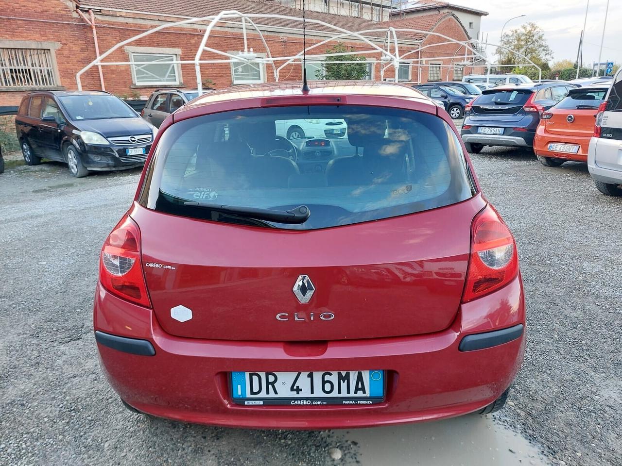 Renault Clio Storia 1.2 16V 5 porte Dynamique