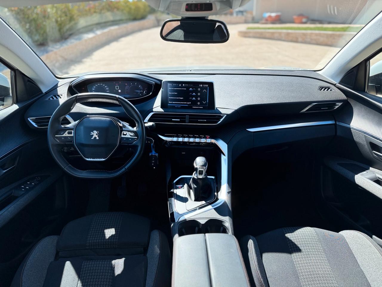 Peugeot 3008 1.5 BlueHDi 130 S&S Business