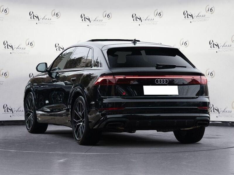 Audi Q8 50 TDI 286 CV quattro tiptronic S line Laser 22" Tetto Camera 360°