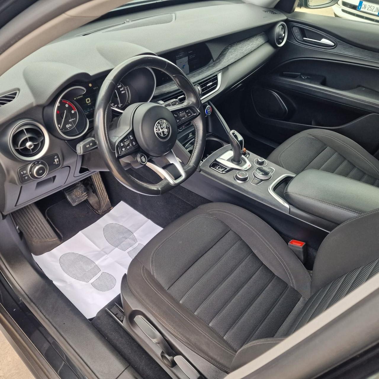 Alfa Romeo Stelvio 2.2 Turbodiesel 160 CV N1 AUTOCARRO 5 POSTI UNIPROPRIETARIO