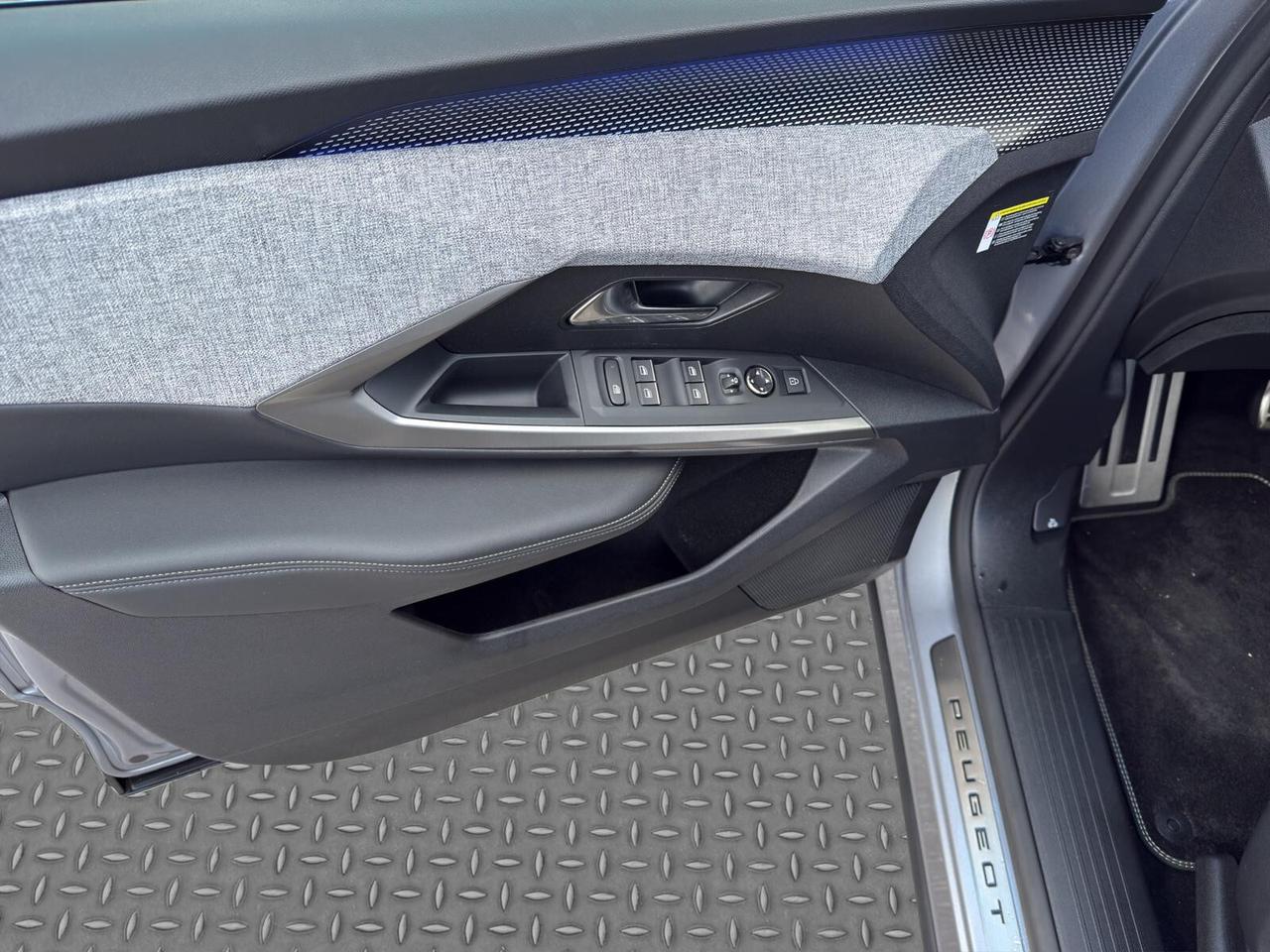 Peugeot 3008 1.2 hybrid 145cv GT automatica 2025