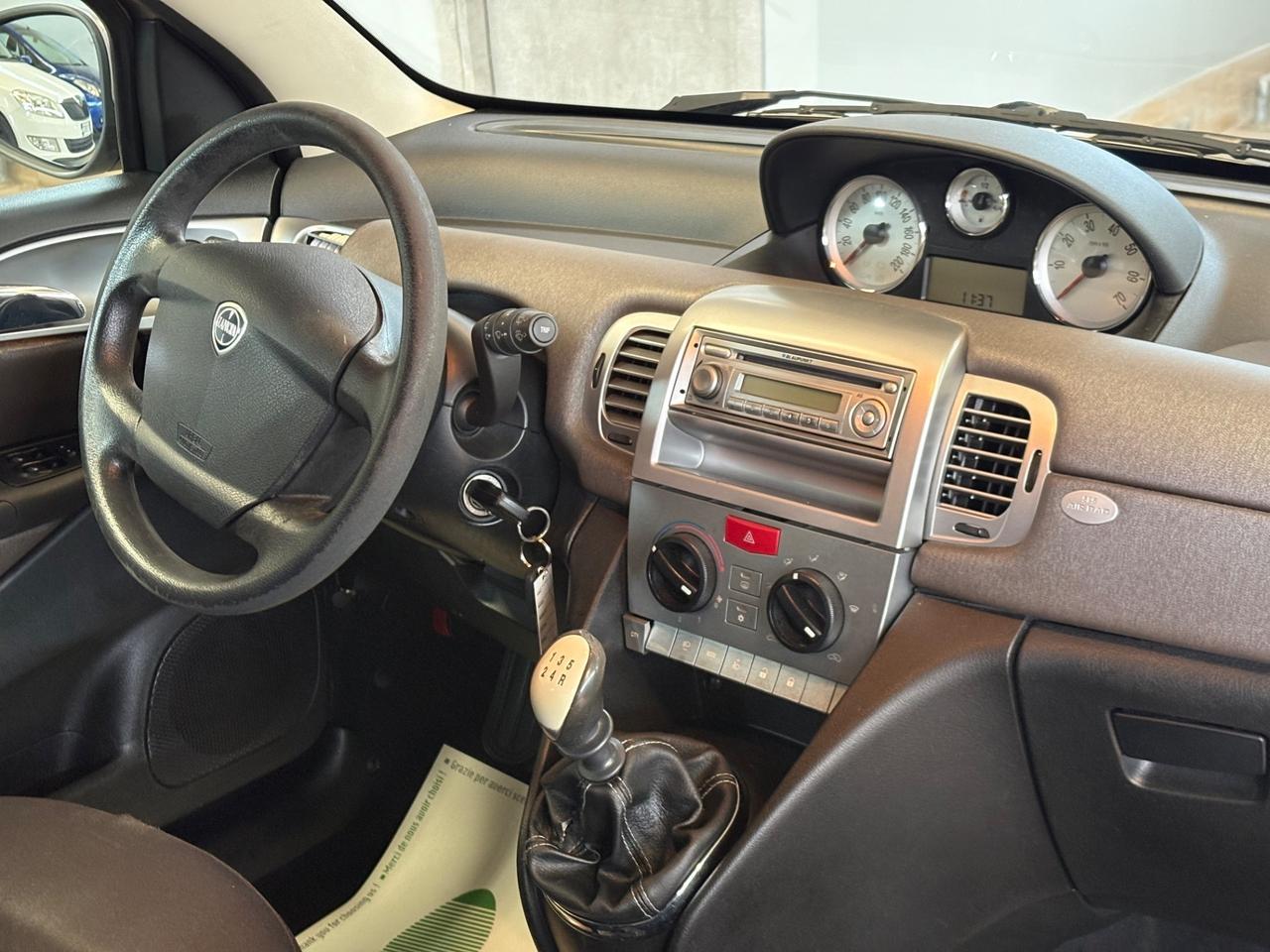 Lancia Ypsilon 1.2 Elle