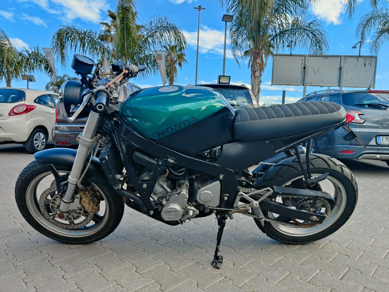 Honda CBR 600 F cafè Racer strorica